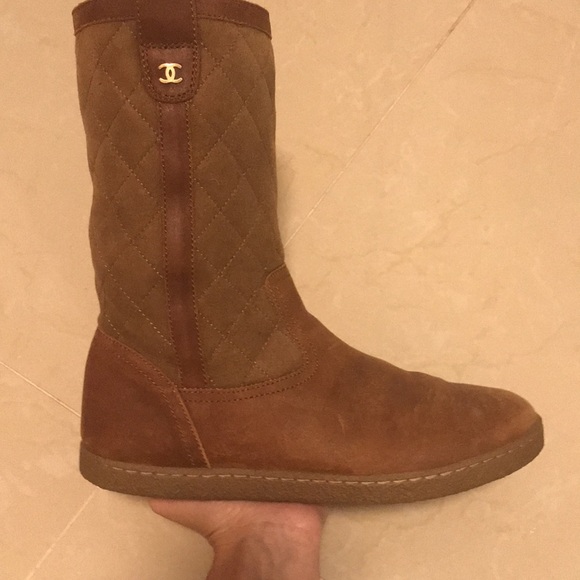 Chanel boots that are limited edition got them a while back and wore them once - Picture 3 of 5